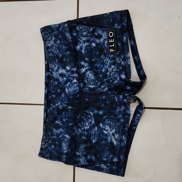 FLEO - Picture 1 of 2